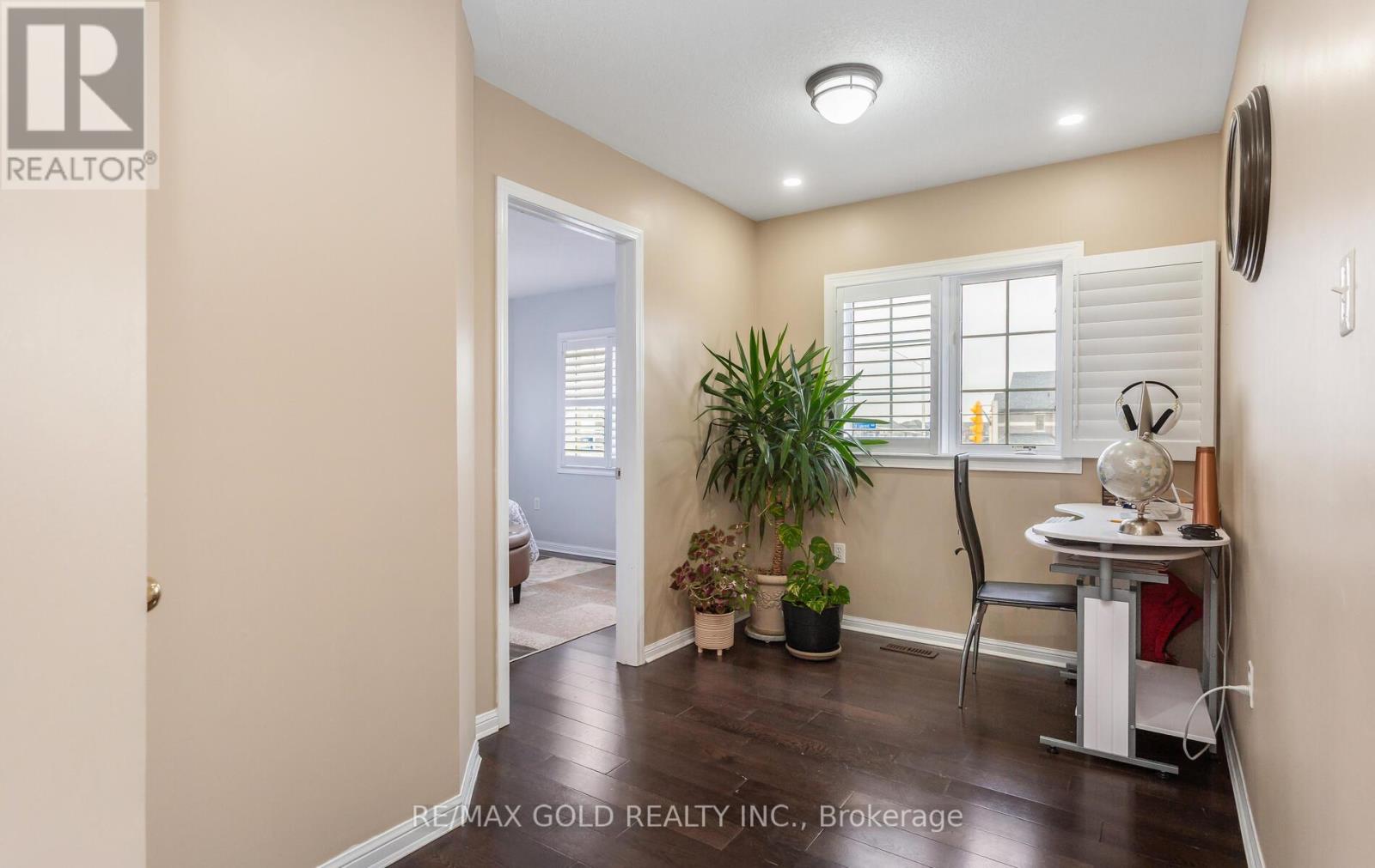 1090 TRUDEAU DRIVE - 22