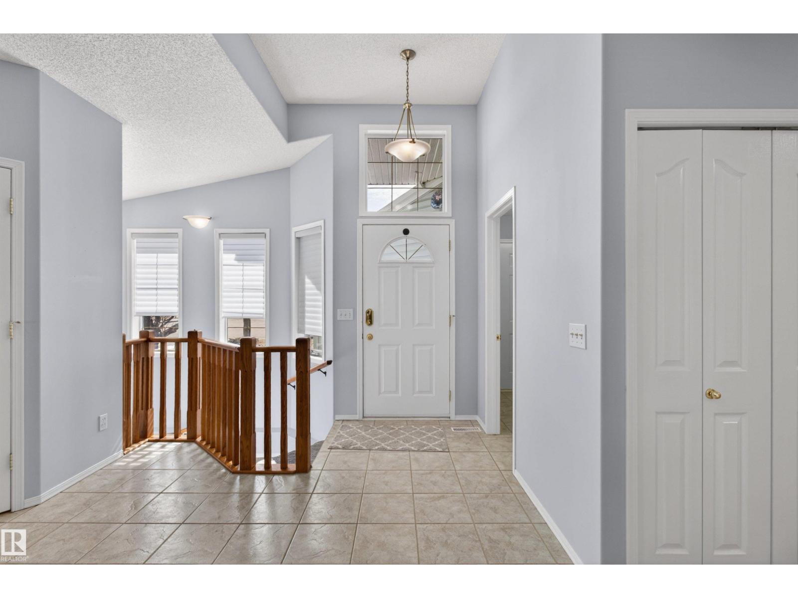 25 DONNELY, Sherwood Park