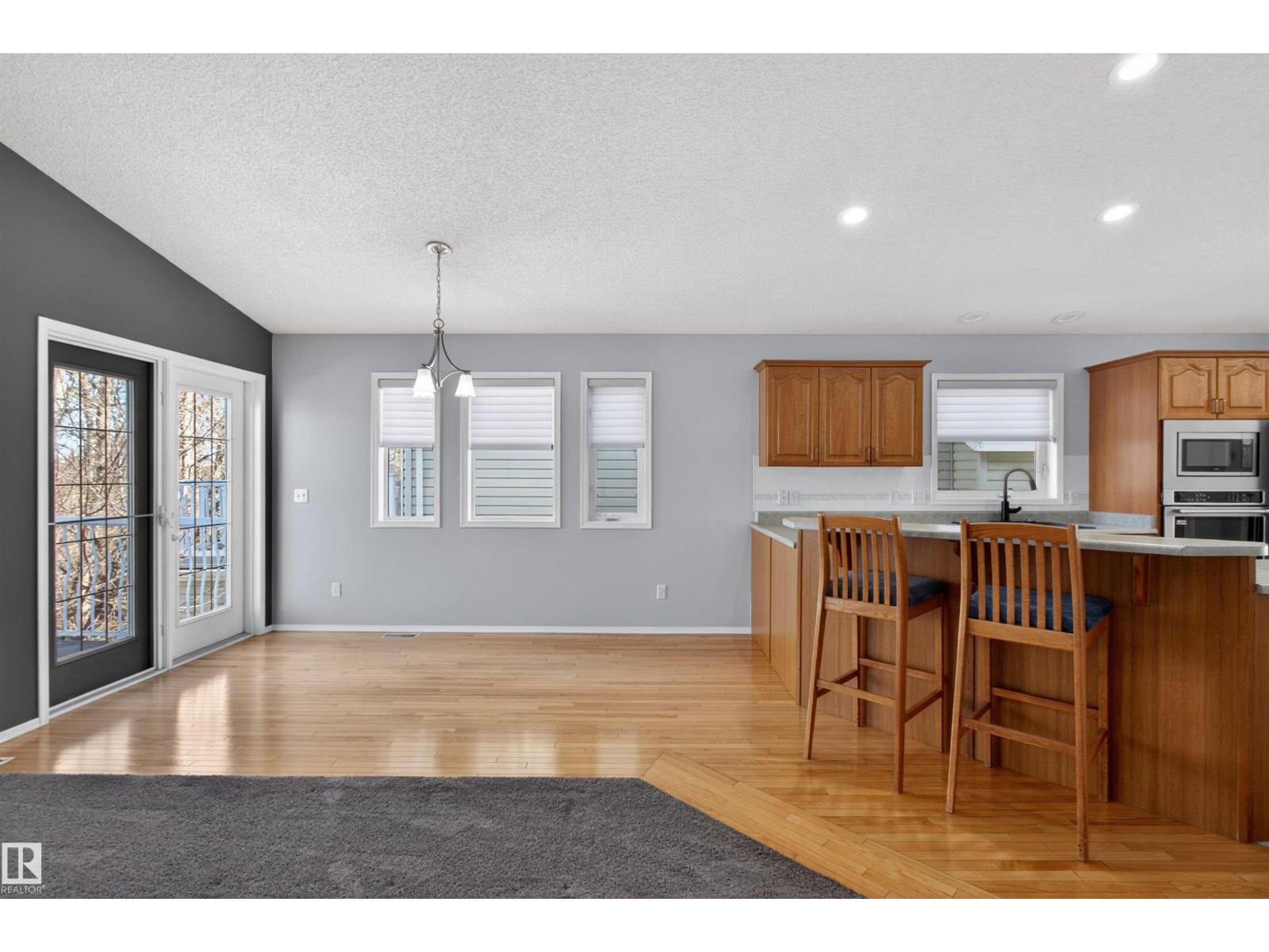 25 DONNELY, Sherwood Park