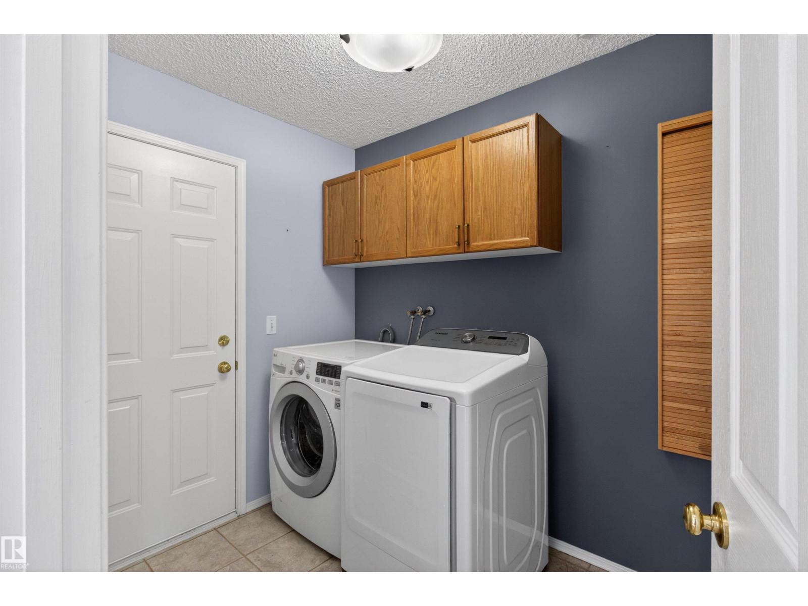 25 DONNELY, Sherwood Park