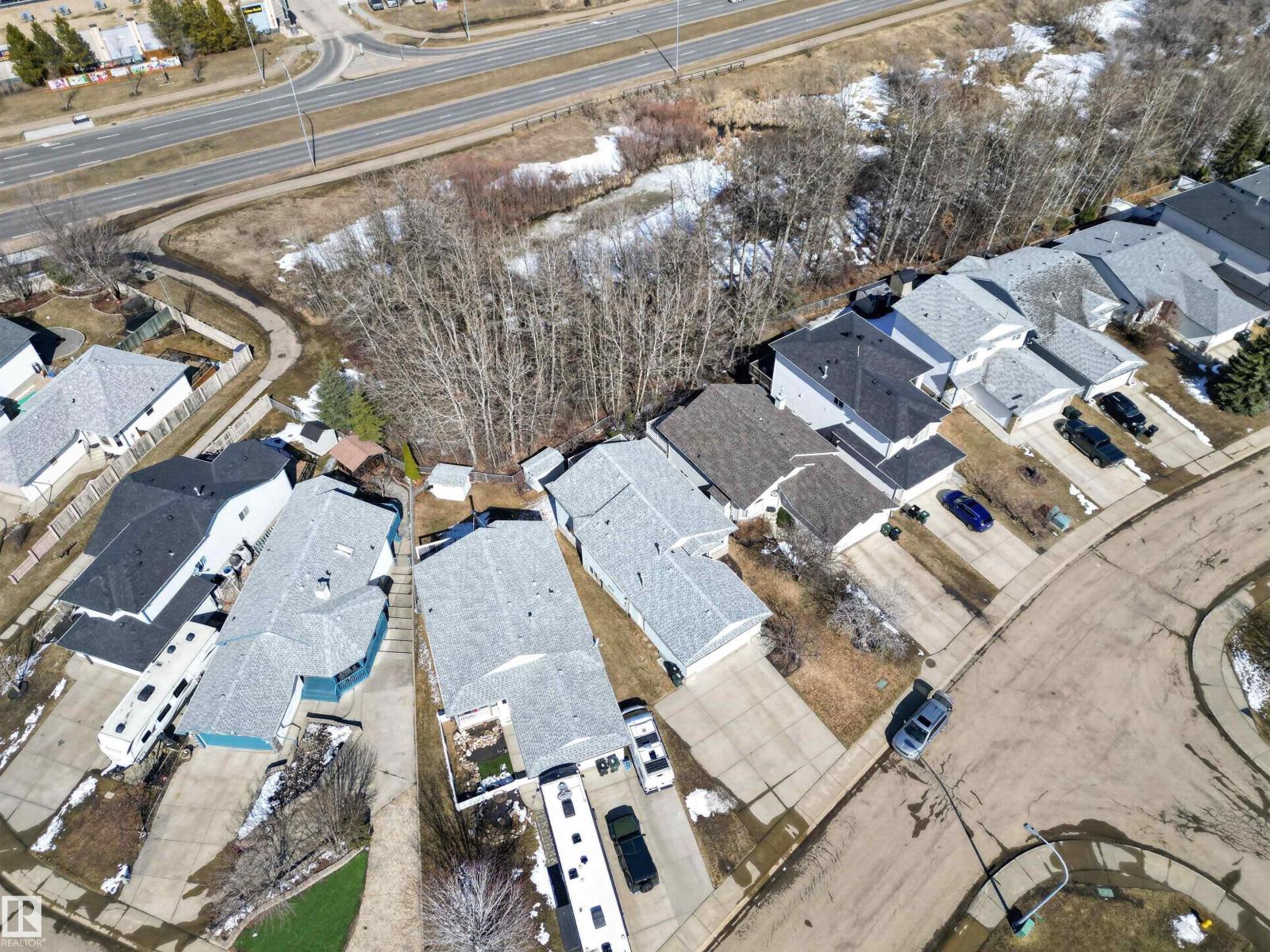 25 DONNELY, Sherwood Park