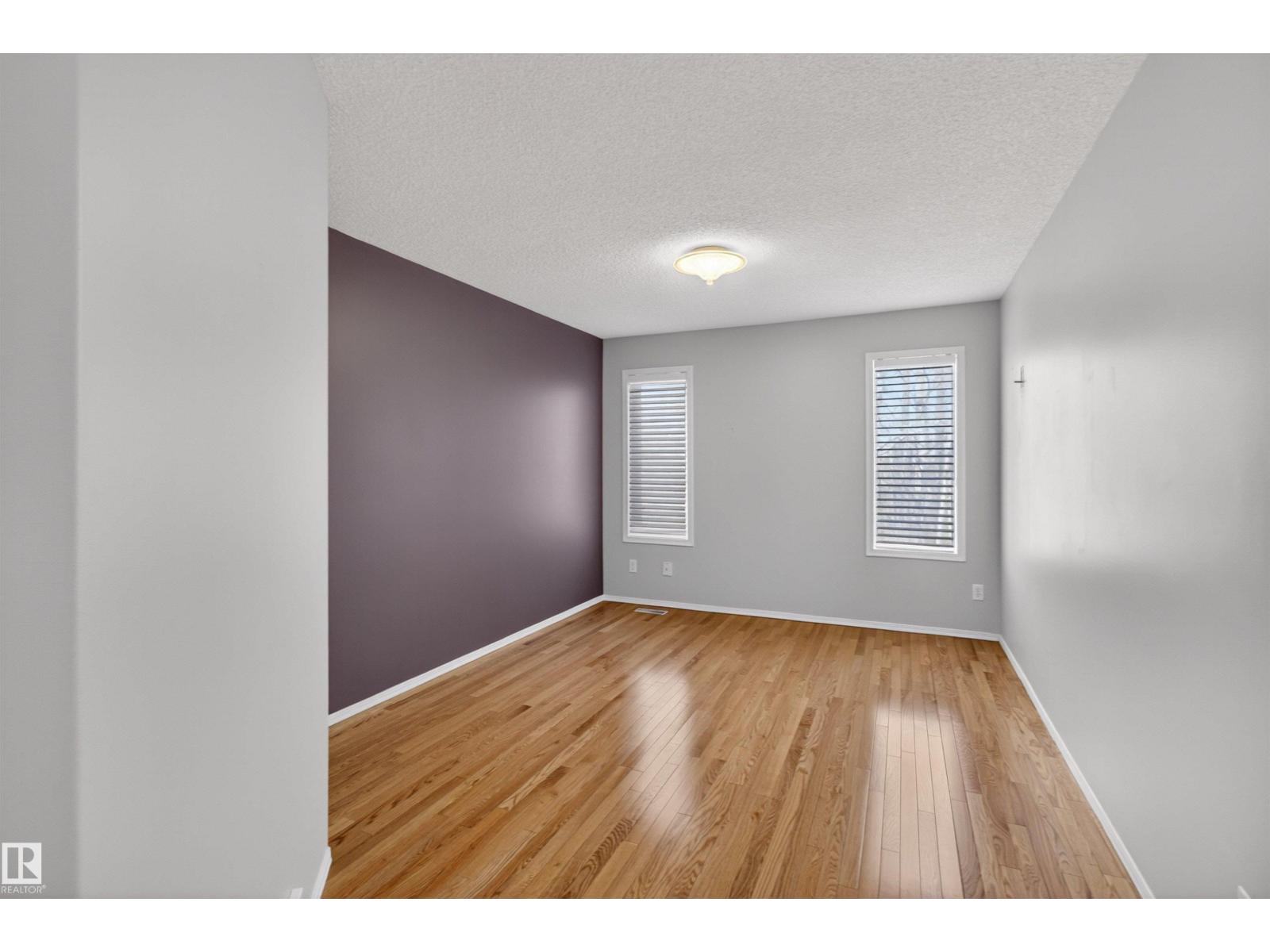 25 DONNELY, Sherwood Park