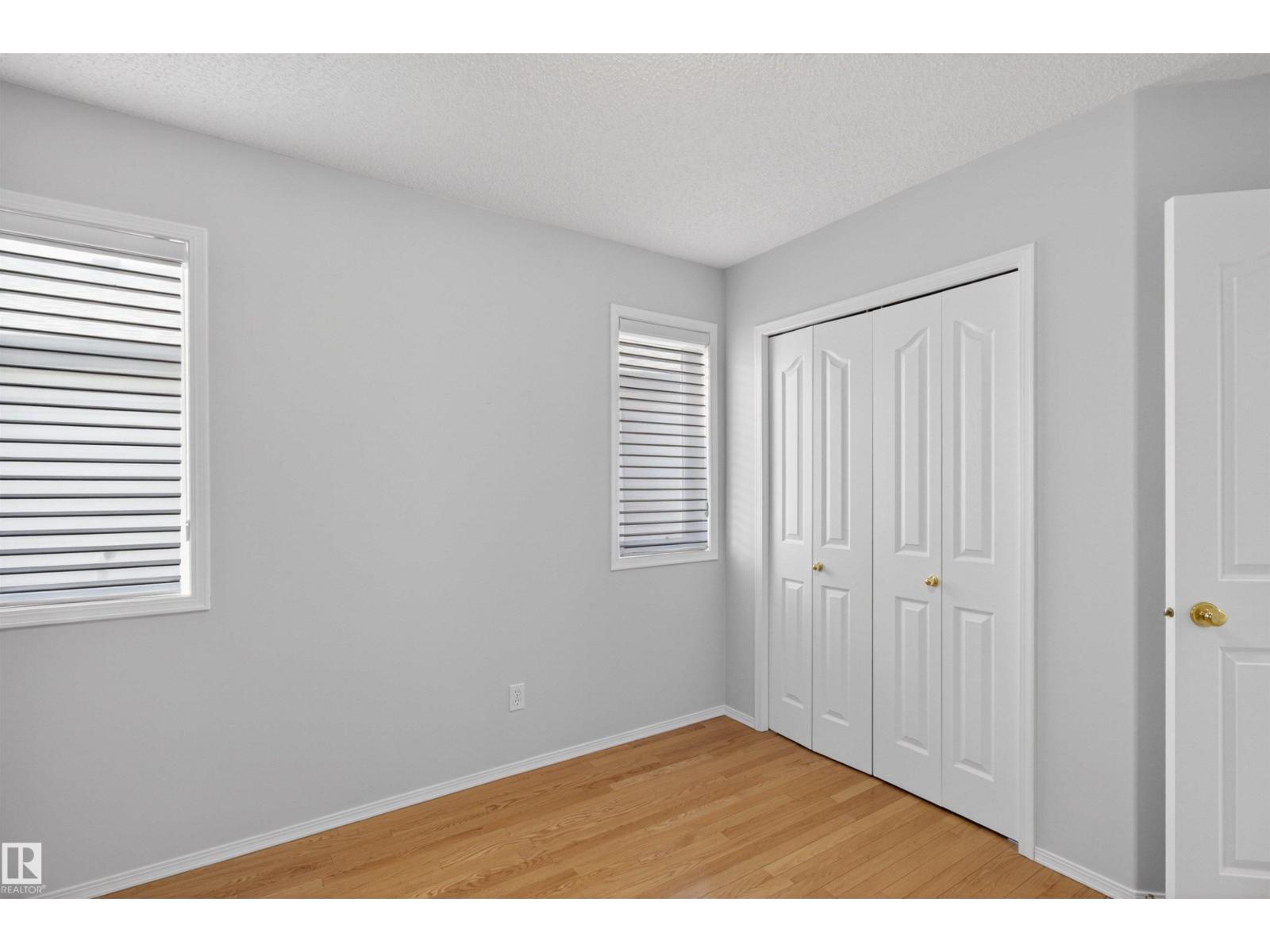 25 DONNELY, Sherwood Park