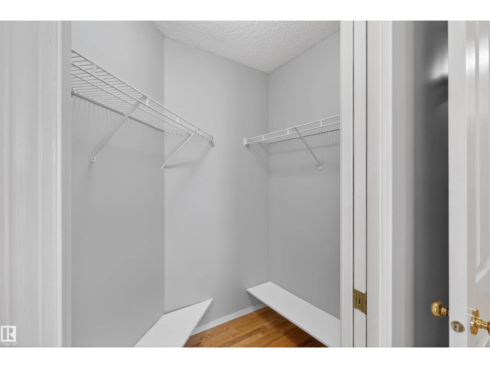 25 DONNELY, Sherwood Park