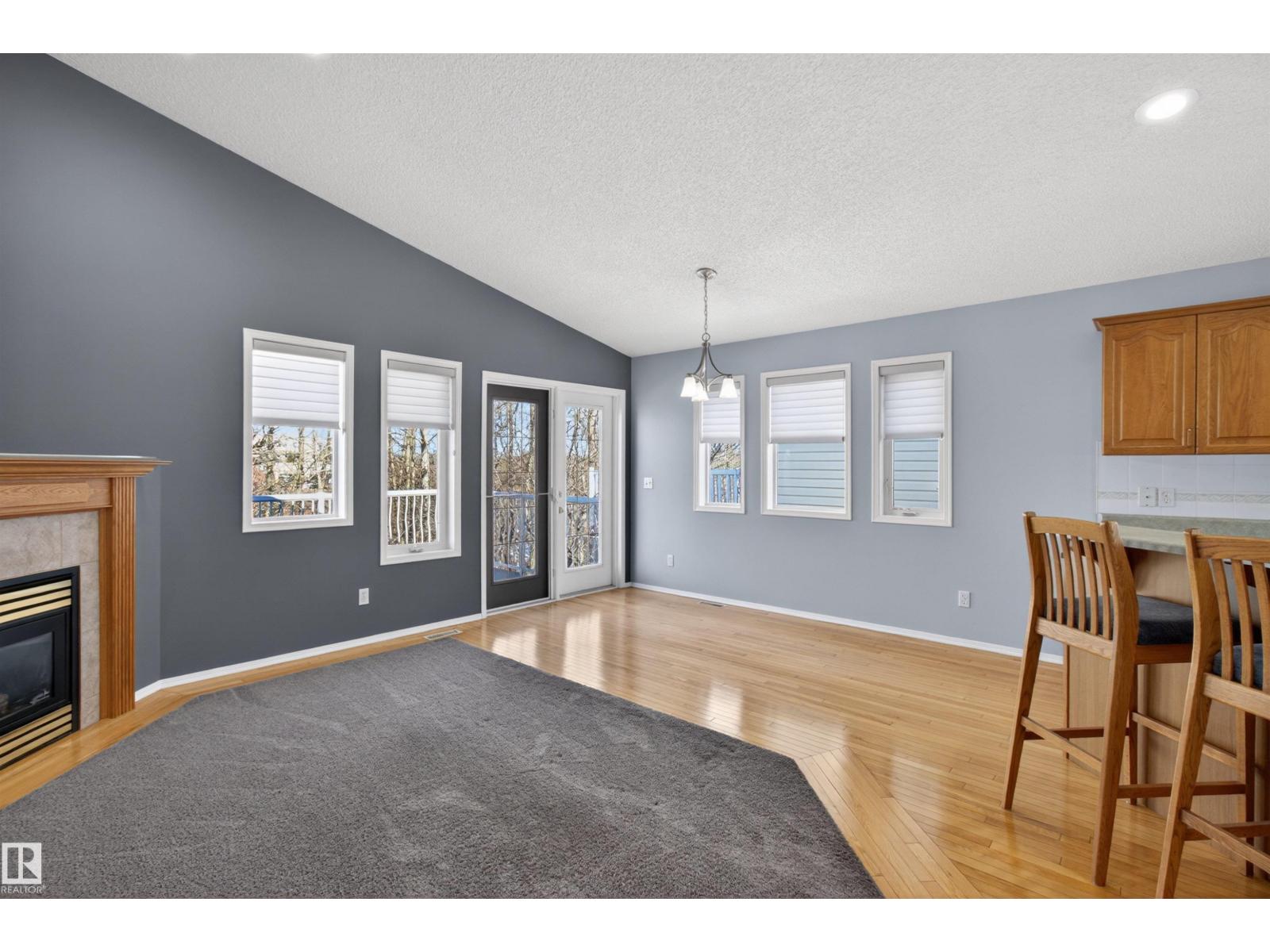 25 DONNELY, Sherwood Park