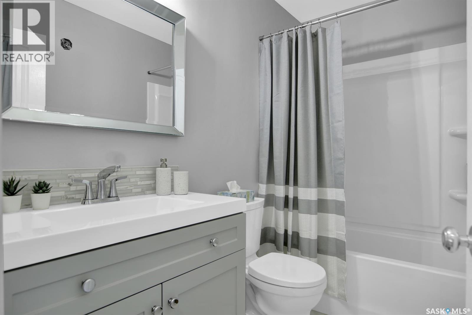 5513 4TH AVENUE - 19