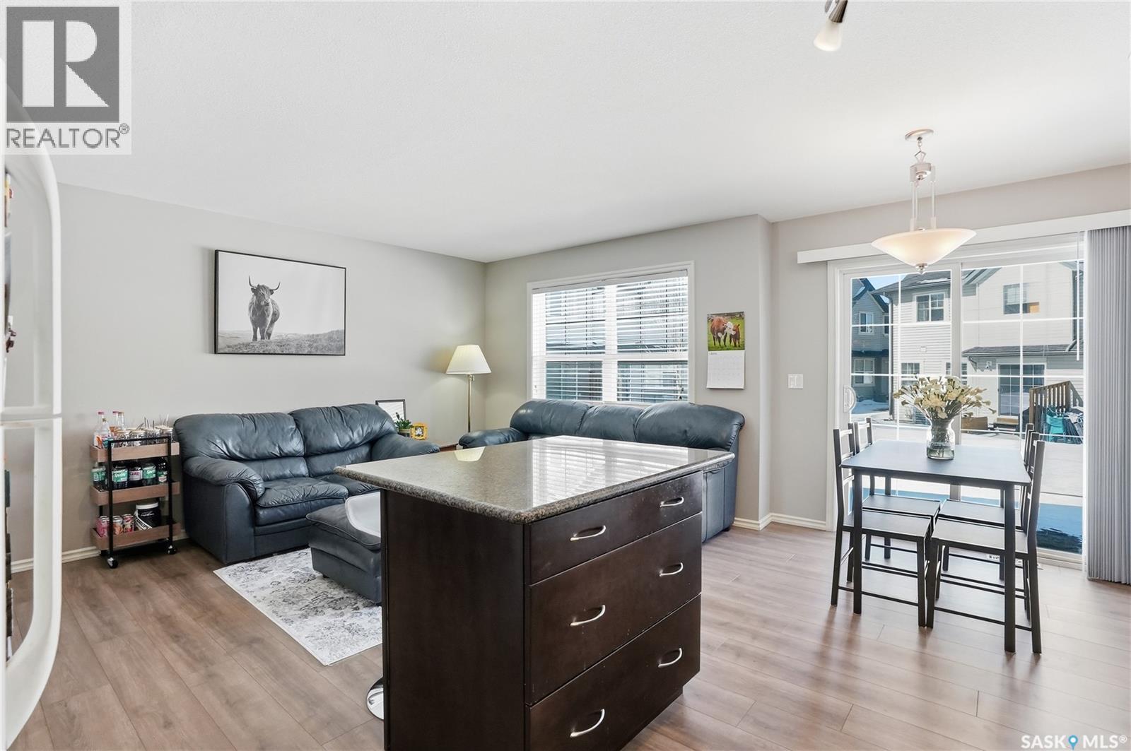 #402 615 LYND CRESCENT - 12