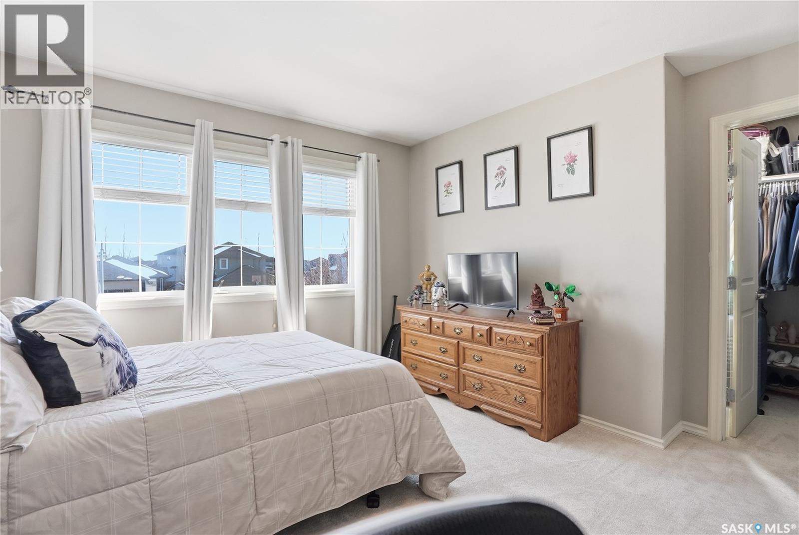 #402 615 LYND CRESCENT - 21