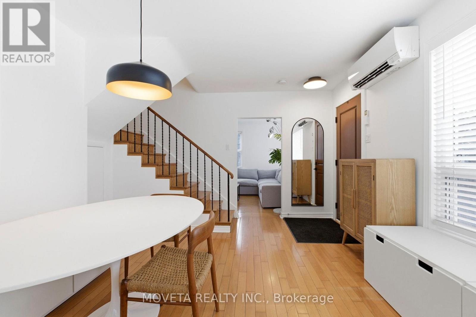 Lovely flowing floor plan