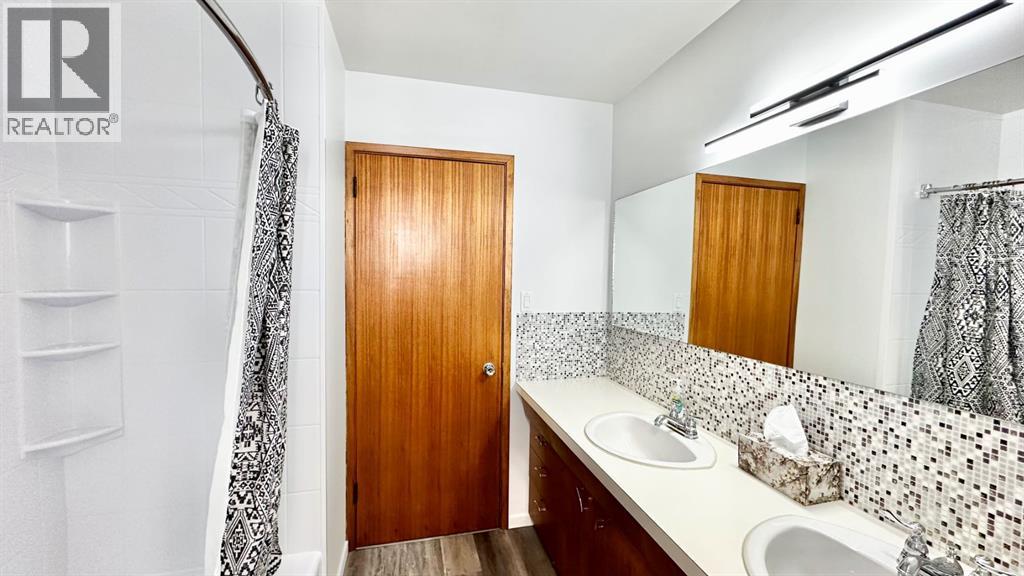 10305 104 Avenue, Lac La Biche