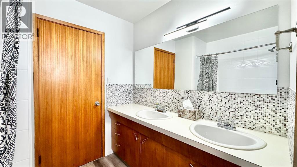 10305 104 Avenue, Lac La Biche