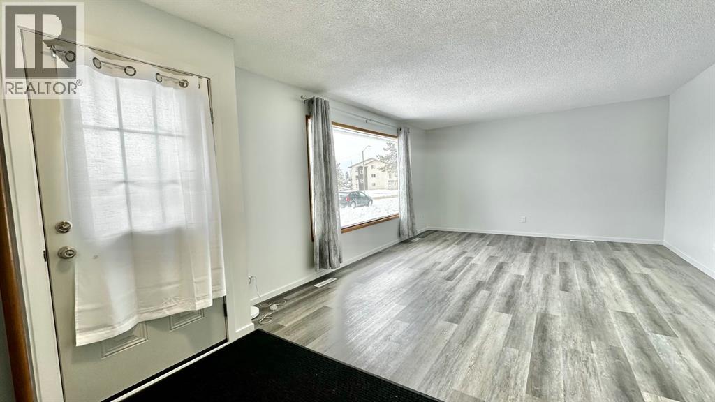 10305 104 Avenue, Lac La Biche