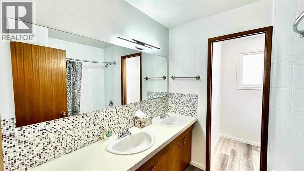 10305 104 Avenue, Lac La Biche