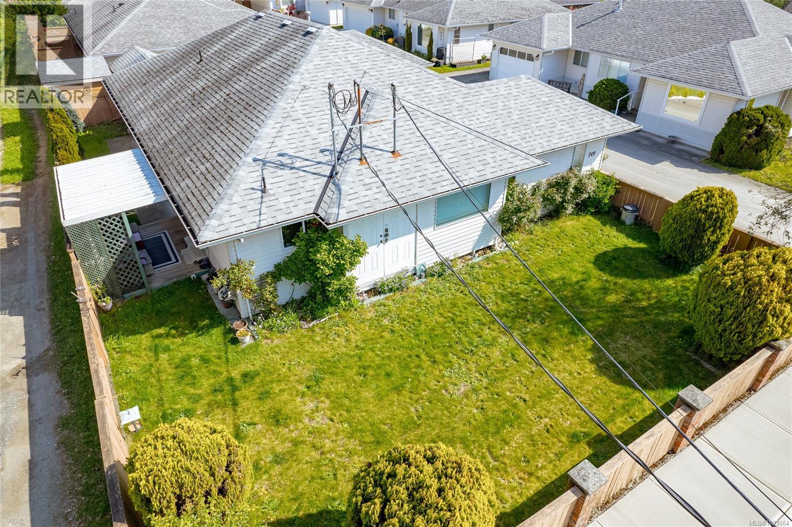 749 MARCHMONT RD - 34