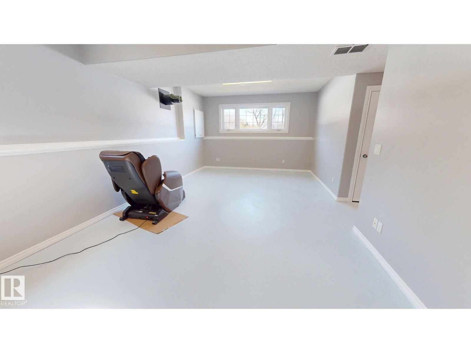 8001 FIRST ST, Fort Saskatchewan