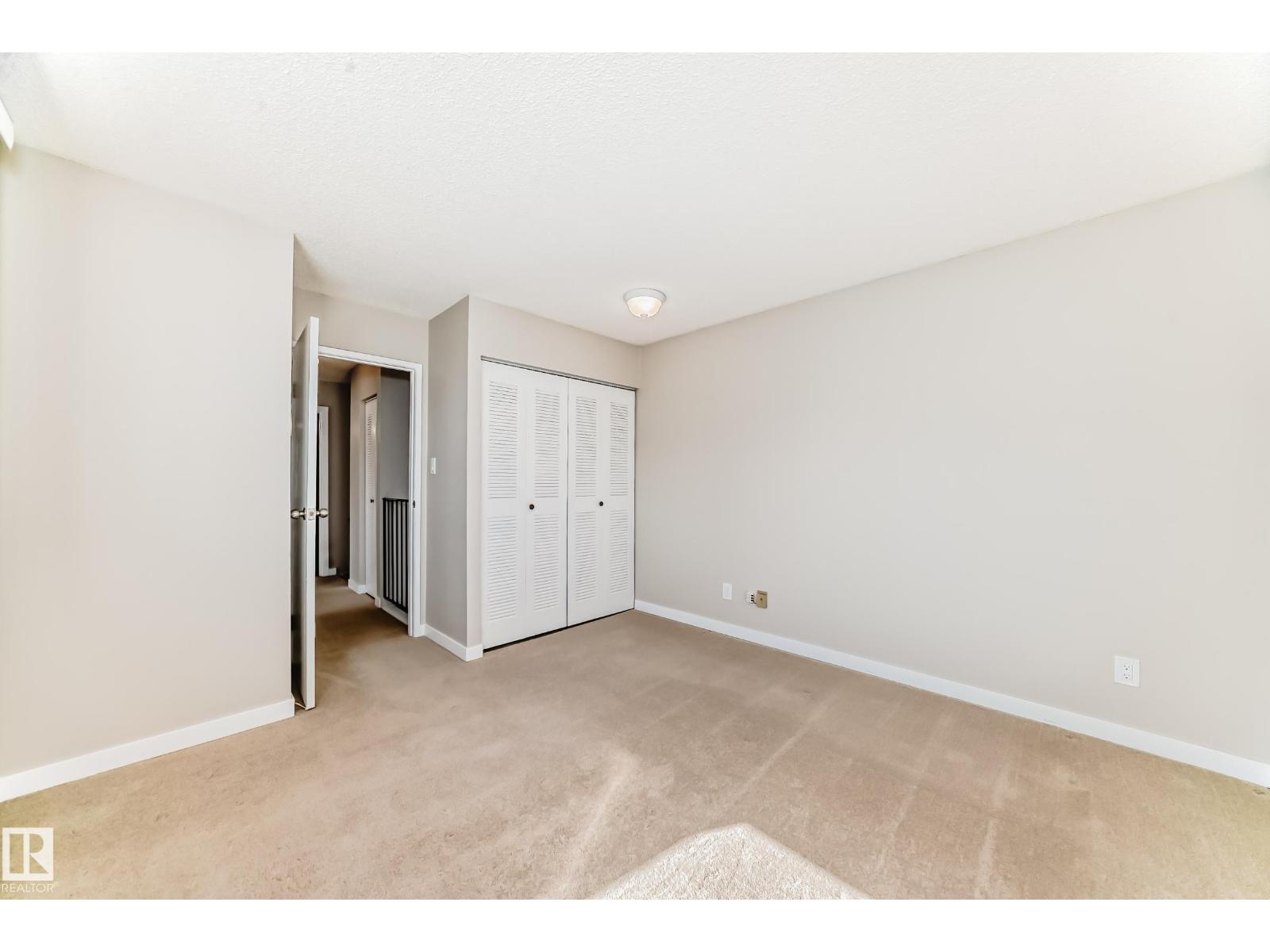 6 WOODVALE VG NW, Edmonton