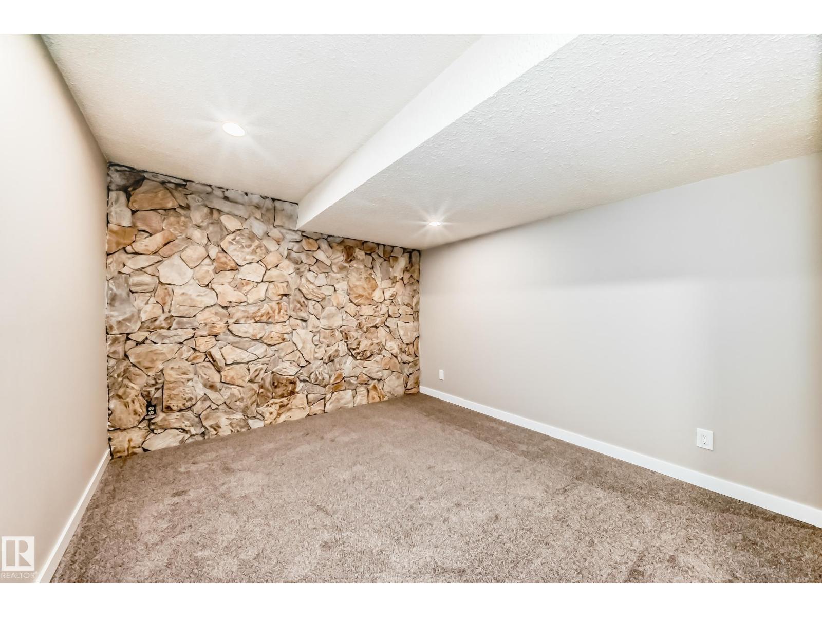 6 WOODVALE VG NW, Edmonton