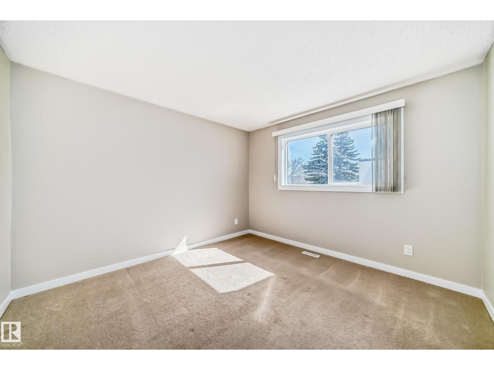 6 WOODVALE VG NW, Edmonton