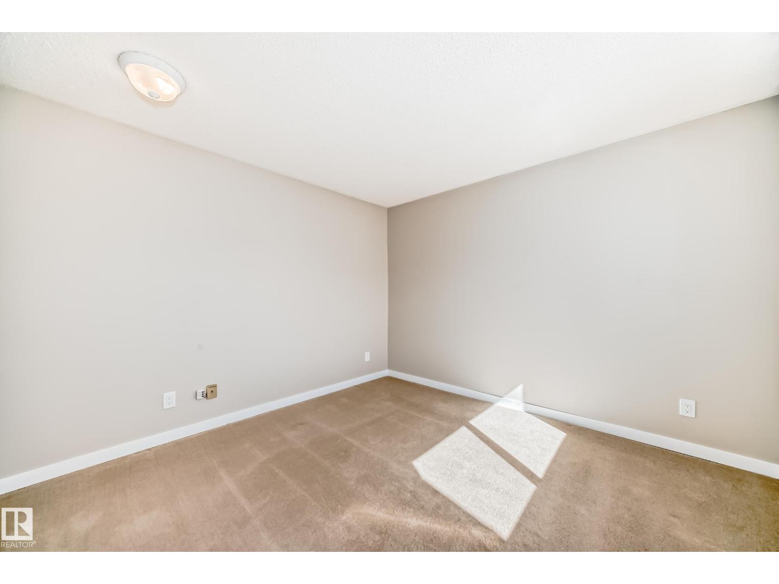 6 WOODVALE VG NW, Edmonton