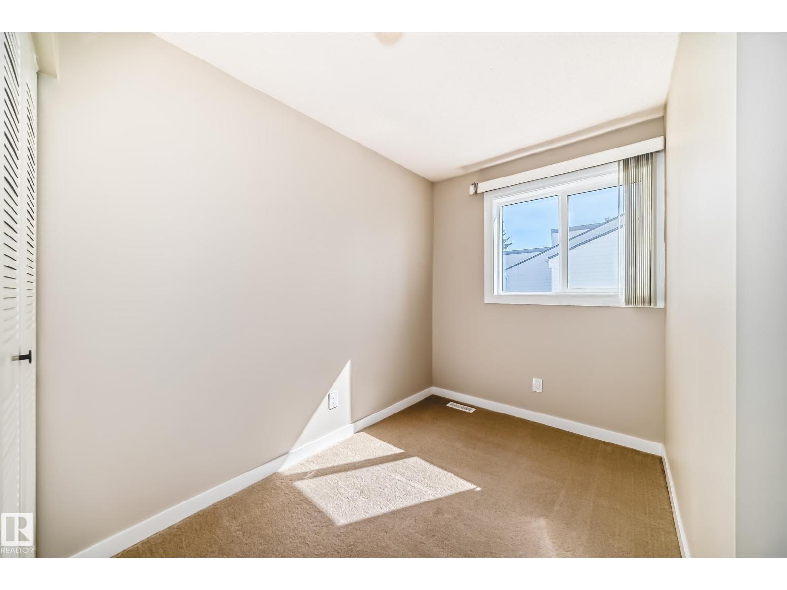 6 WOODVALE VG NW, Edmonton