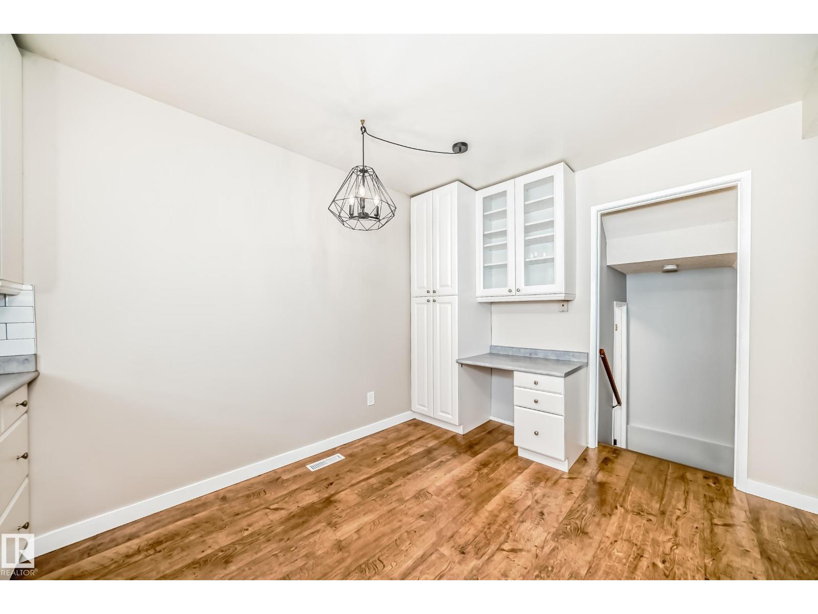 6 WOODVALE VG NW, Edmonton