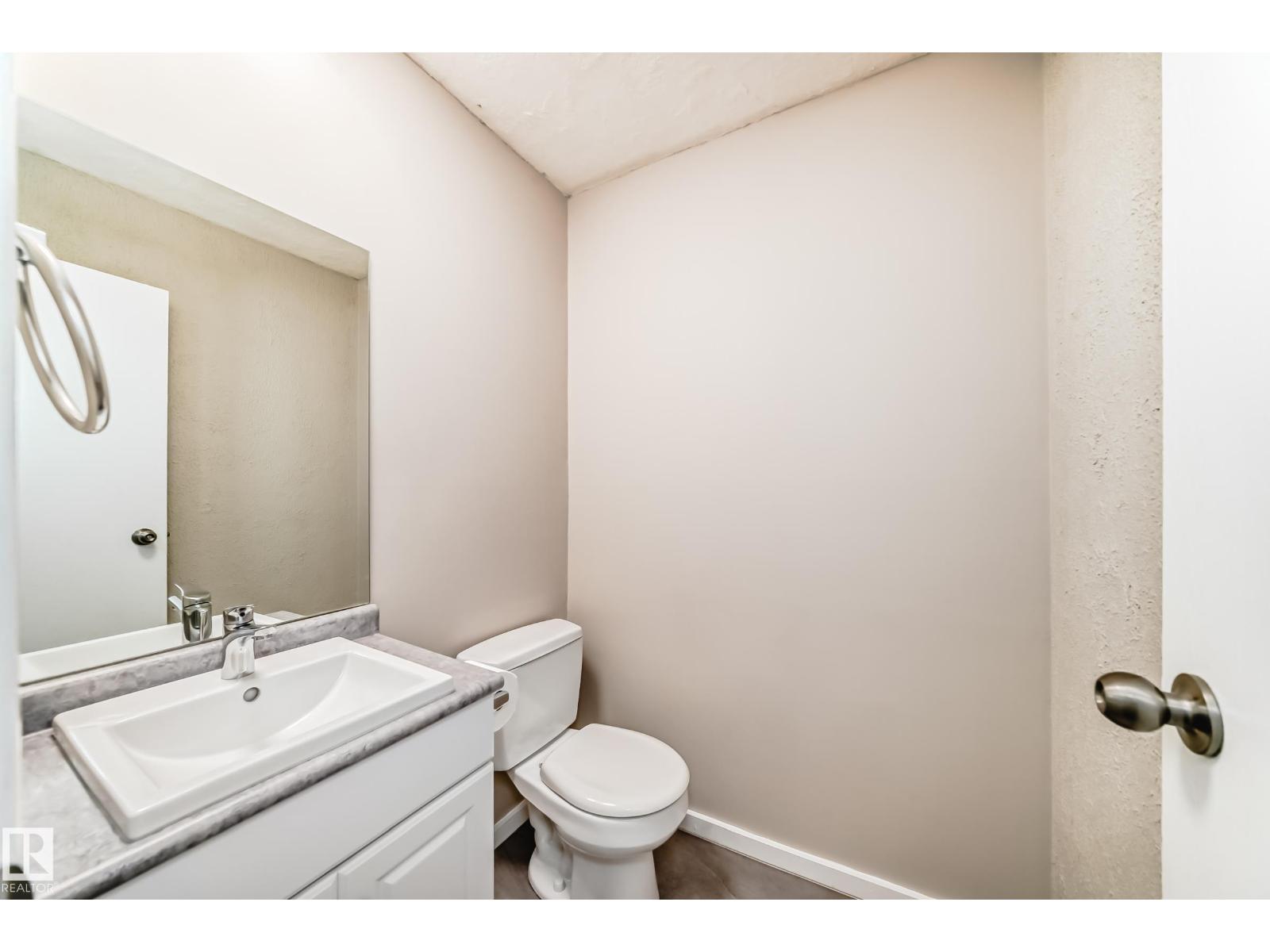 6 WOODVALE VG NW, Edmonton