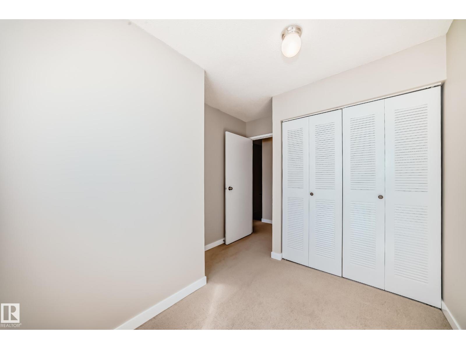 6 WOODVALE VG NW, Edmonton