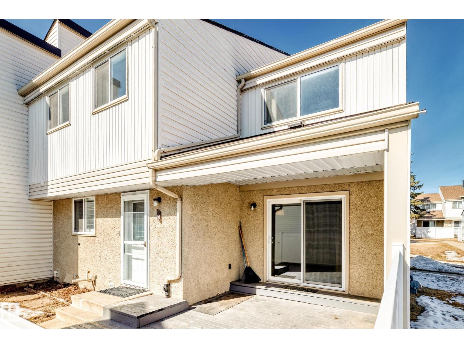 6 WOODVALE VG NW, Edmonton