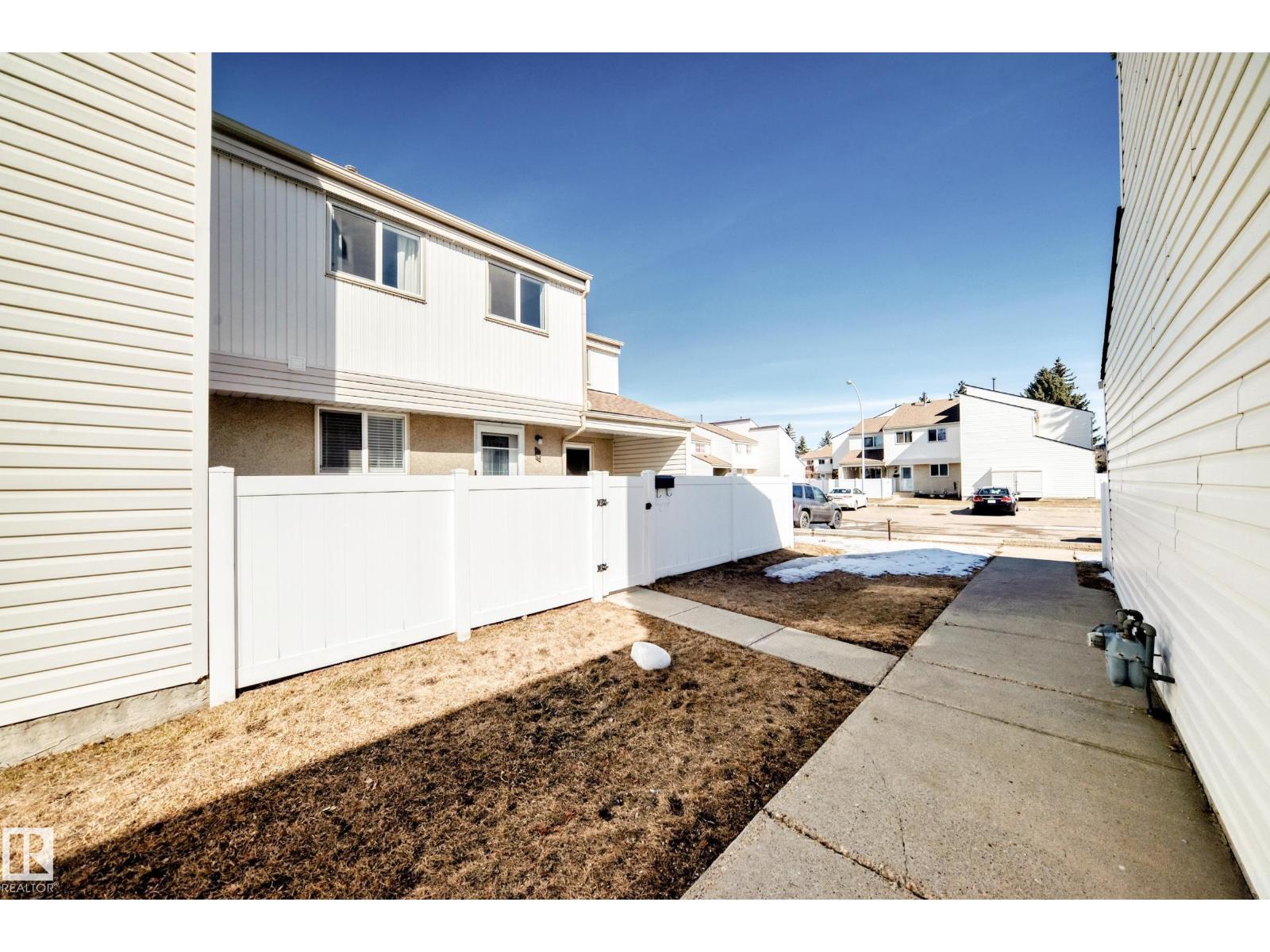 6 WOODVALE VG NW, Edmonton