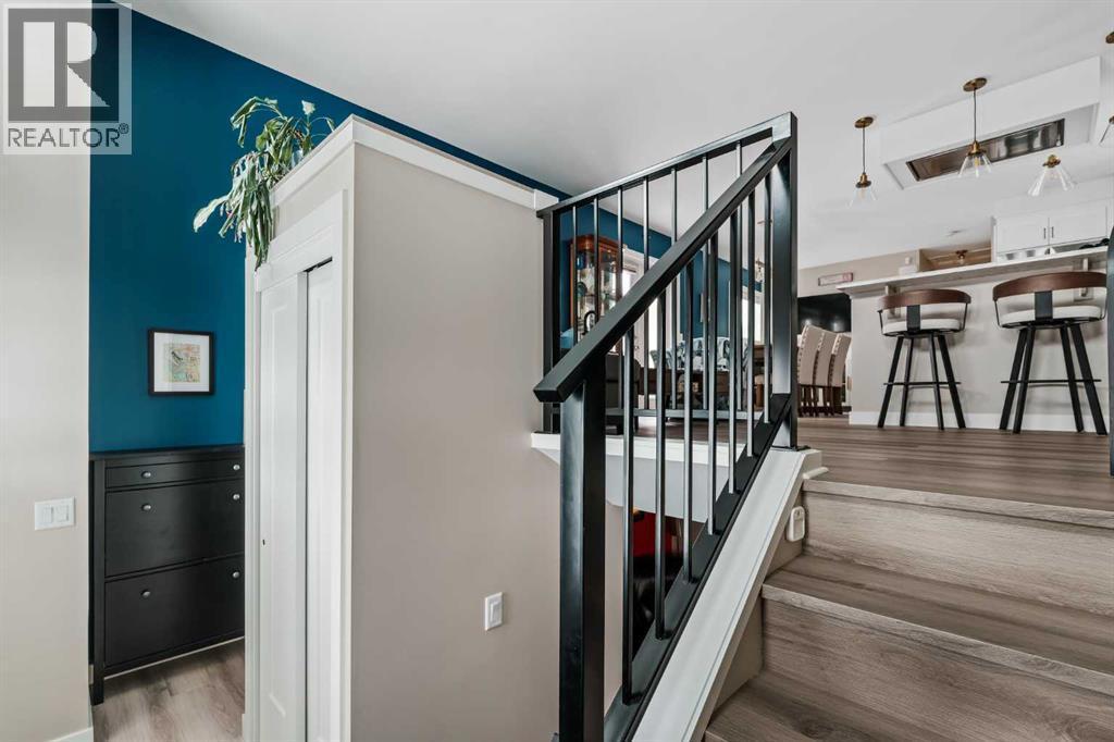 Single Family House Bi-level for Sale in  HUNTERHORN Crescent NE Huntington Hills Calgary 