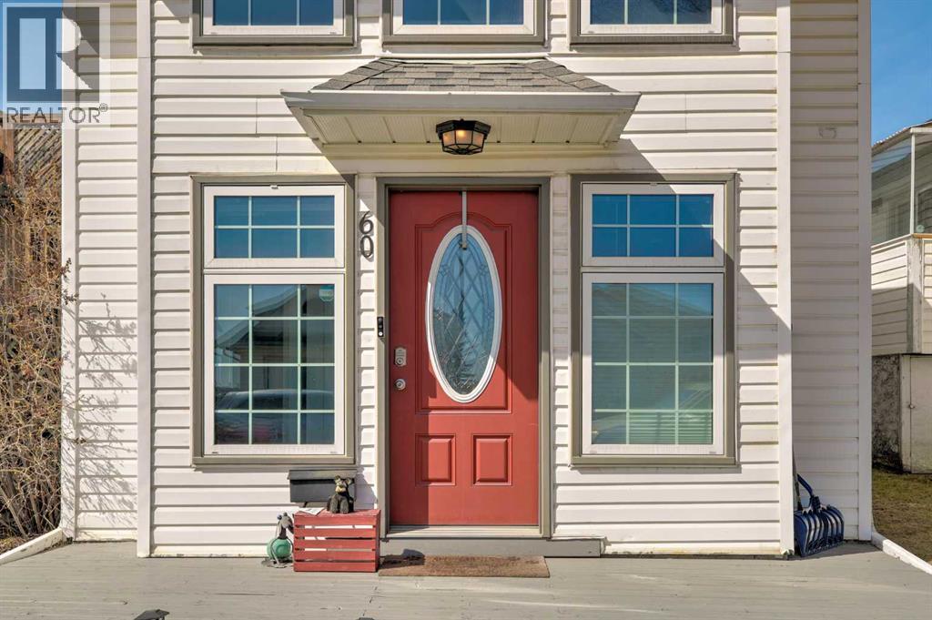 Single Family House Bi-level for Sale in  HUNTERHORN Crescent NE Huntington Hills Calgary 