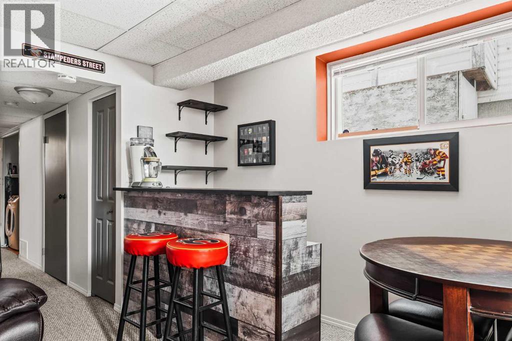 Single Family House Bi-level for Sale in  HUNTERHORN Crescent NE Huntington Hills Calgary 