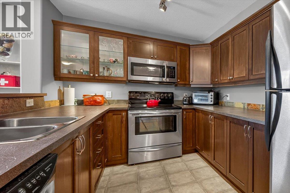 #310 4884 STANLEY STREET - 17