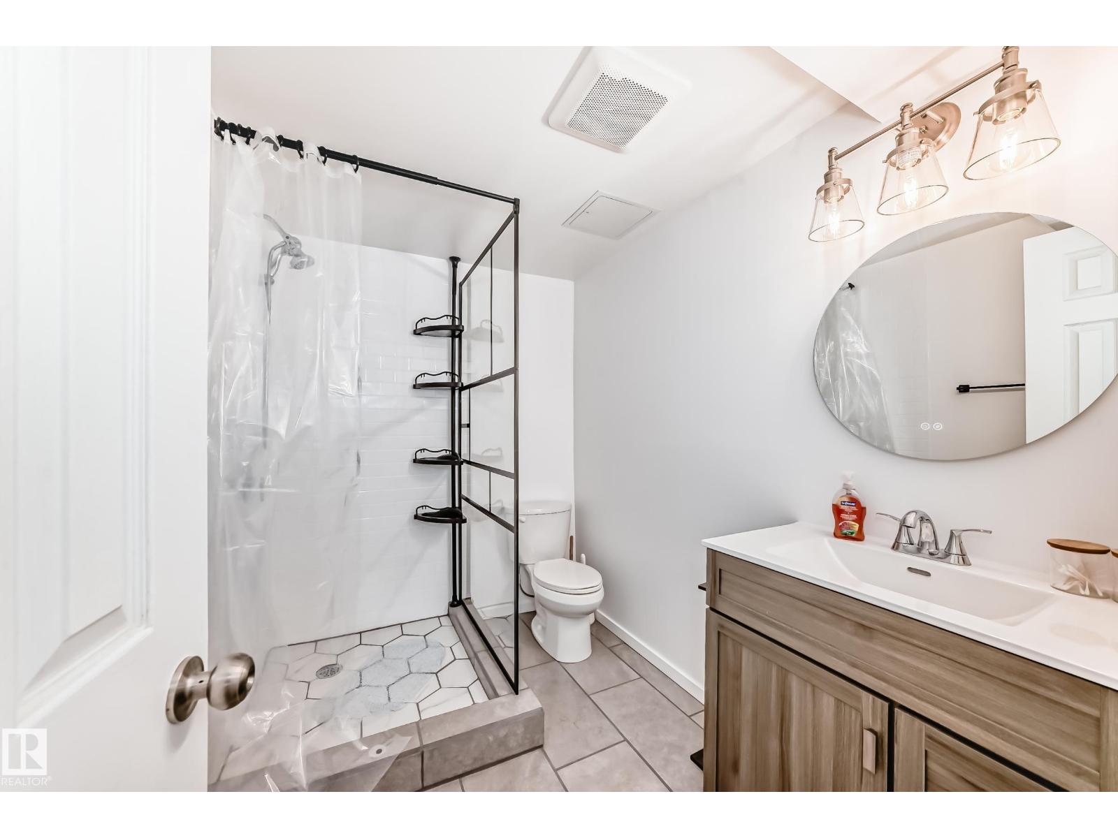 11323 162 AV NW, Edmonton