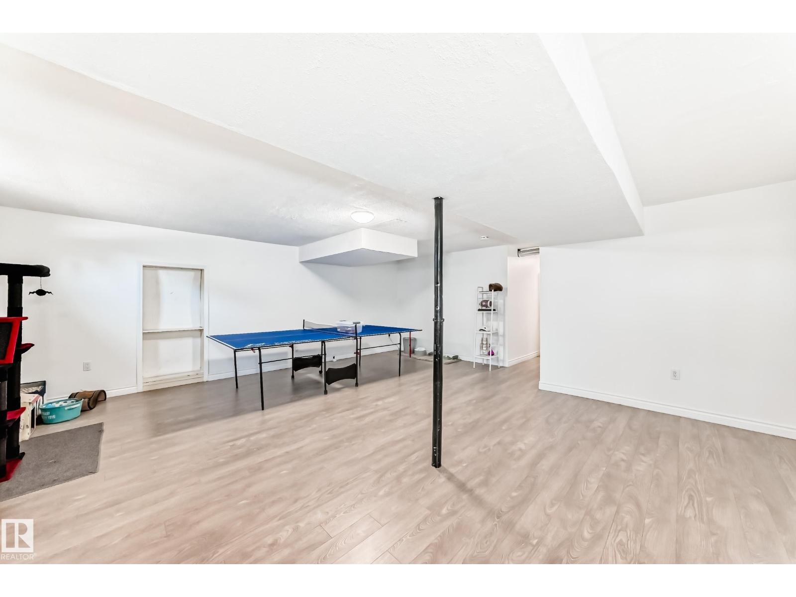 11323 162 AV NW, Edmonton