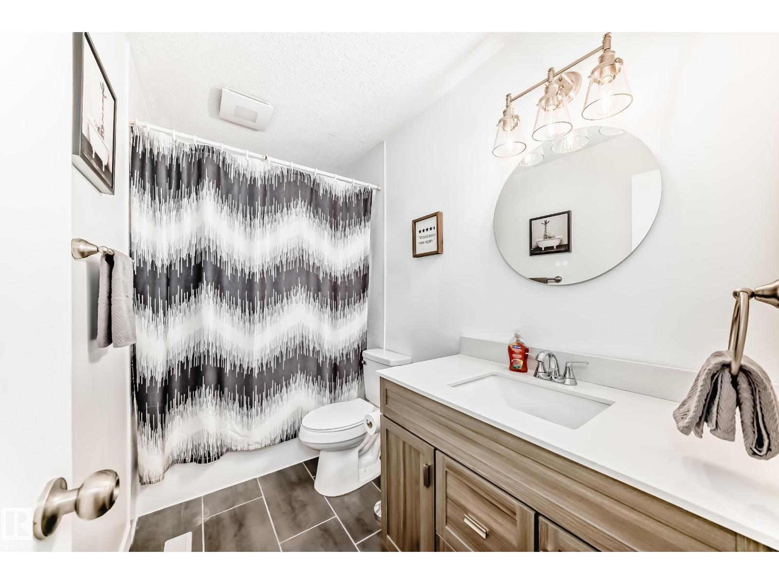 11323 162 AV NW, Edmonton