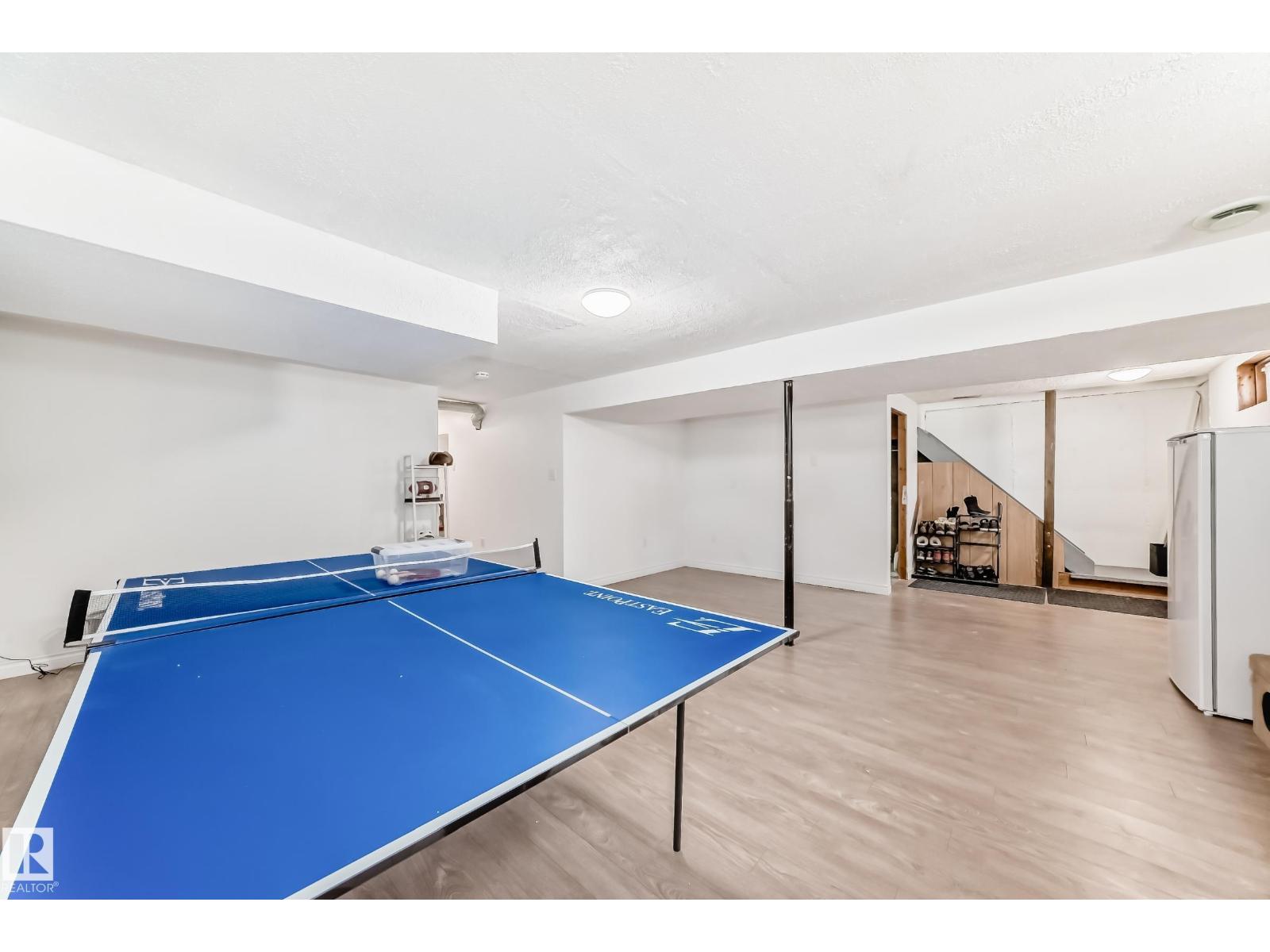 11323 162 AV NW, Edmonton