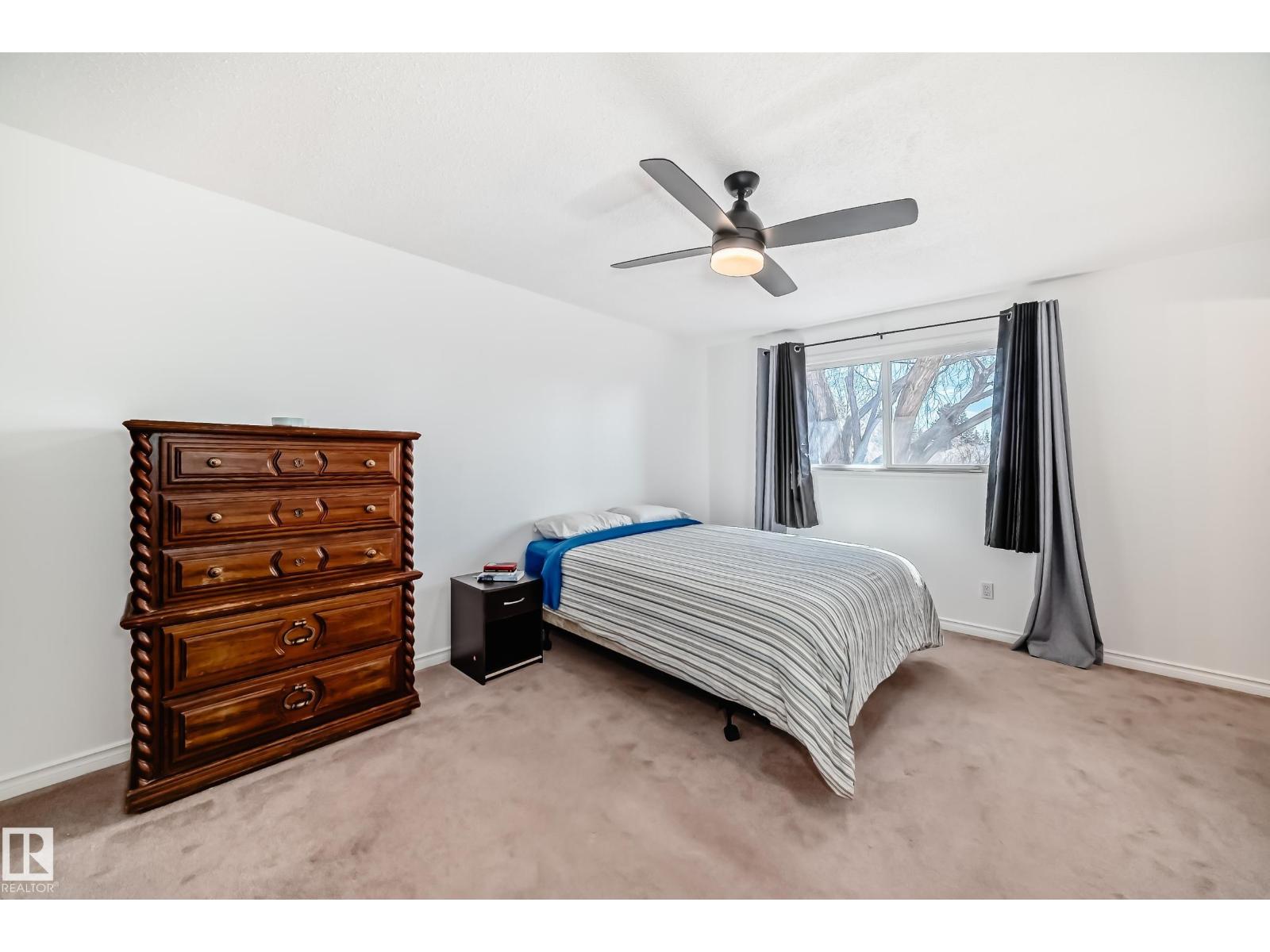 11323 162 AV NW, Edmonton