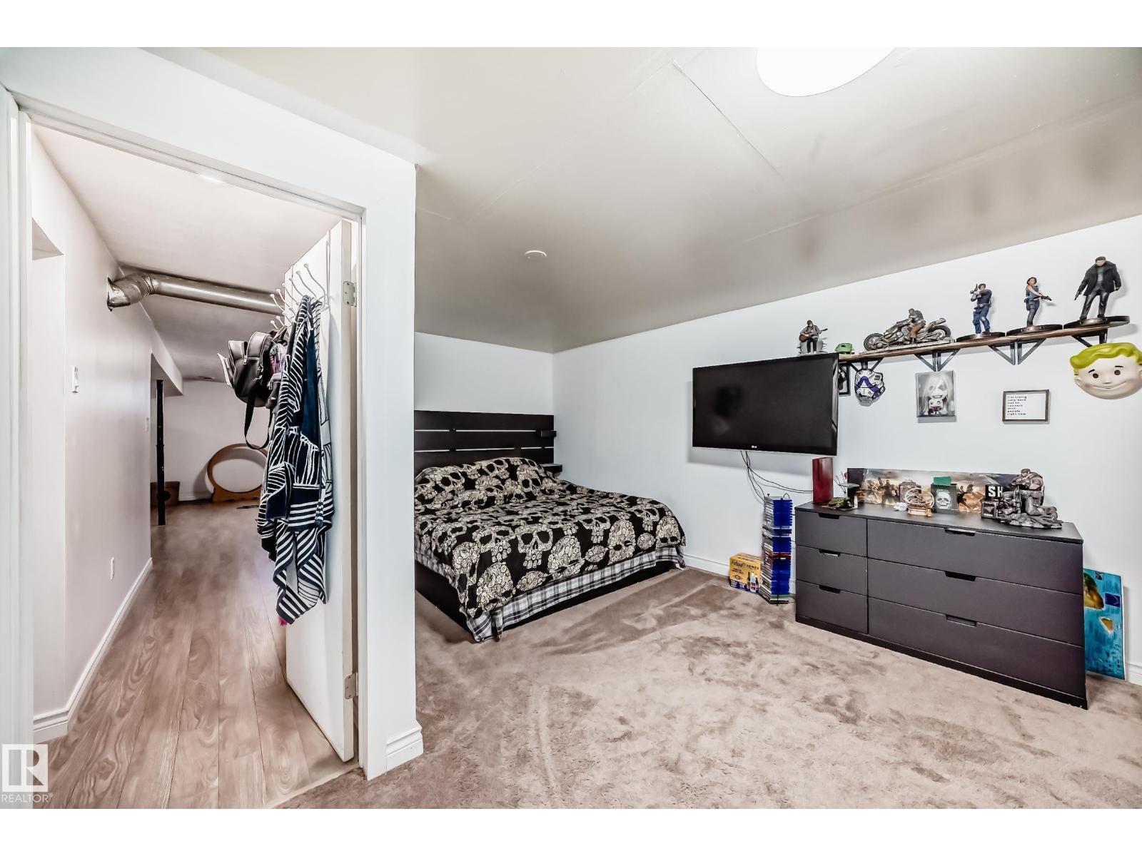 11323 162 AV NW, Edmonton