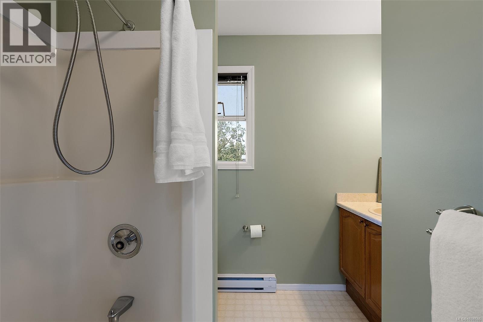 10650 West Saanich Rd - 31