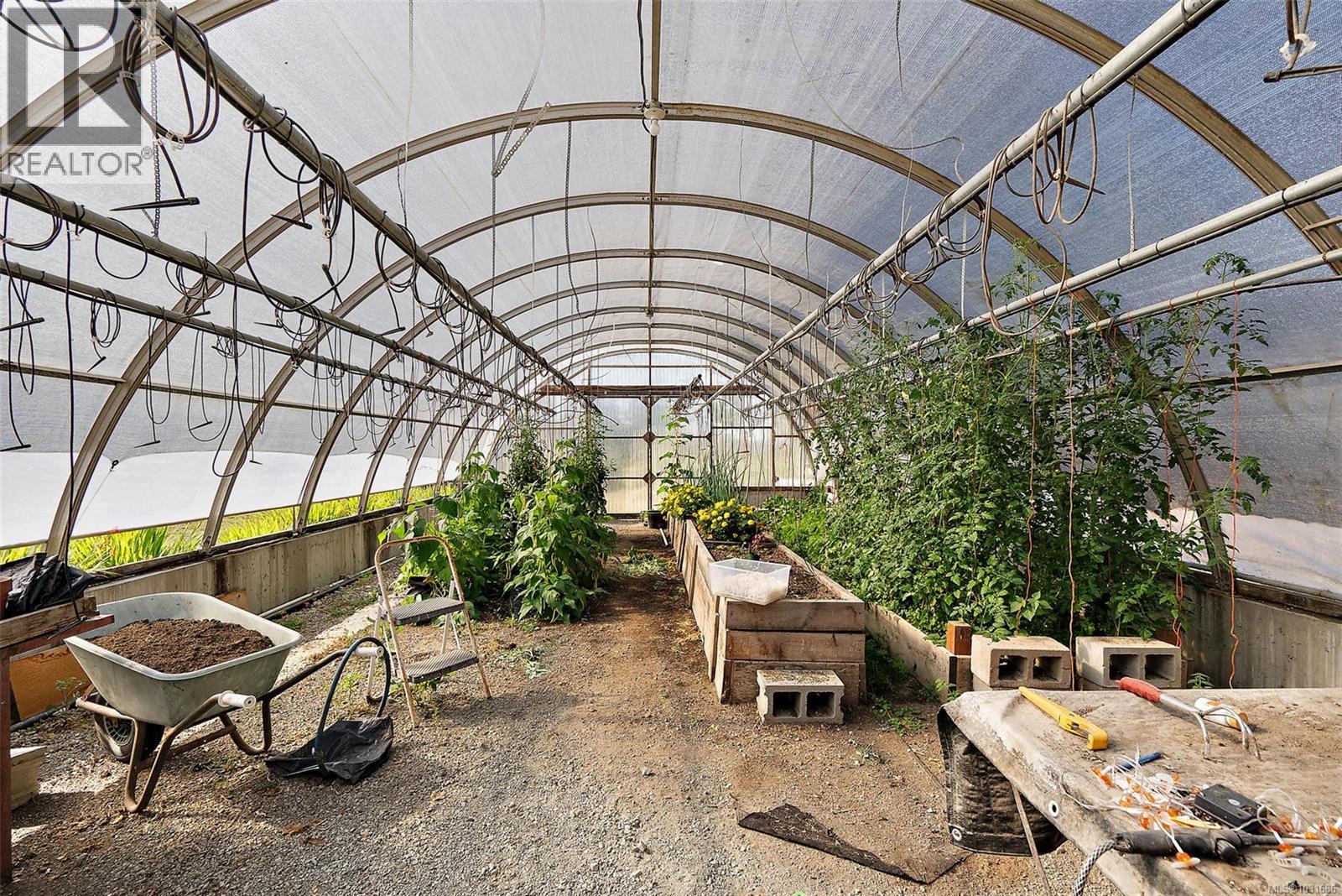10650 West Saanich Rd - 14