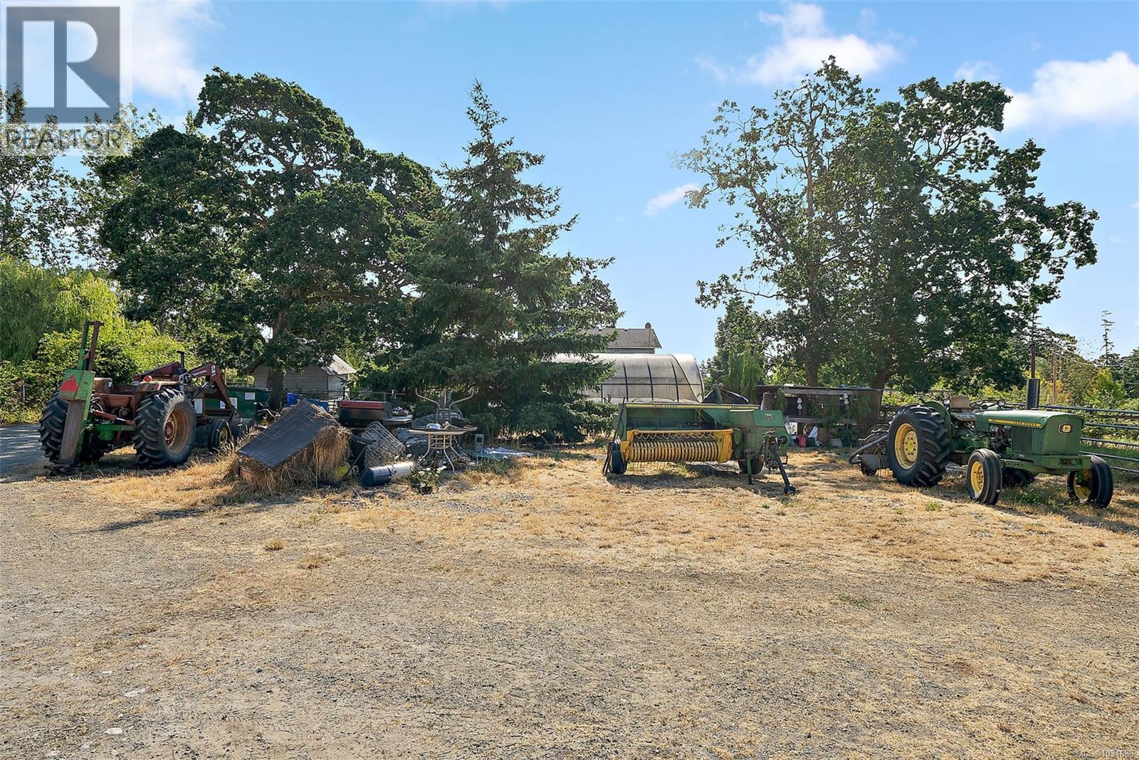 10650 West Saanich Rd - 40