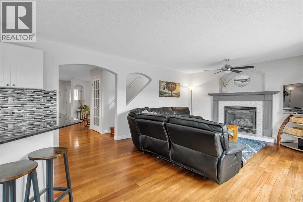 92 Bow Ridge Crescent, Cochrane