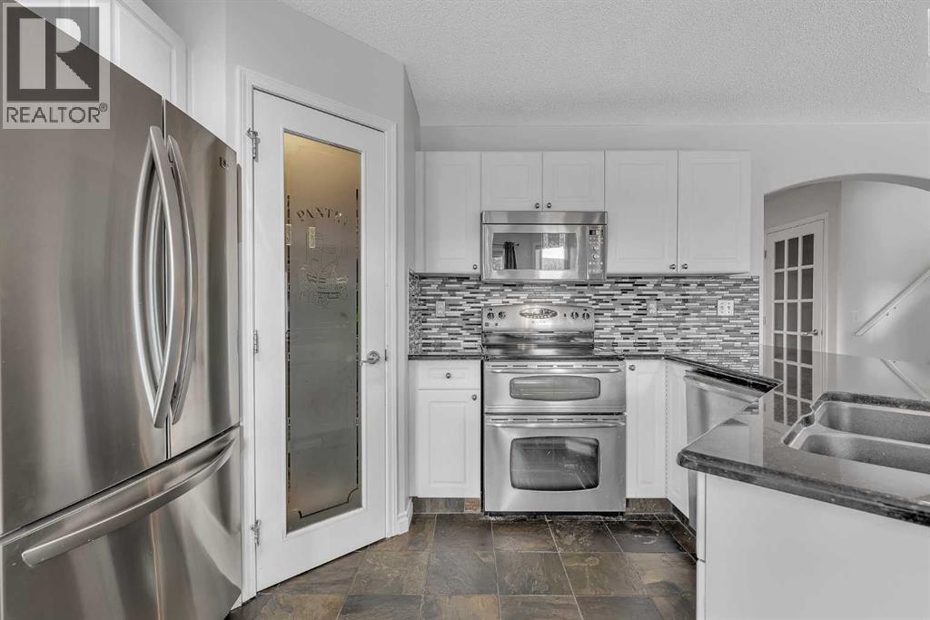 92 Bow Ridge Crescent, Cochrane