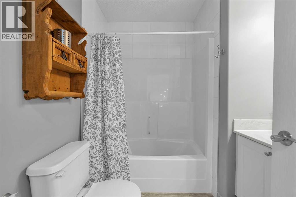 92 Bow Ridge Crescent, Cochrane