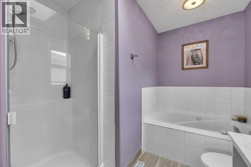 92 Bow Ridge Crescent, Cochrane