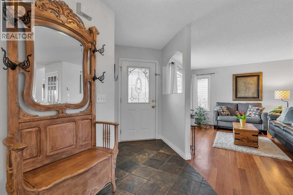 92 Bow Ridge Crescent, Cochrane