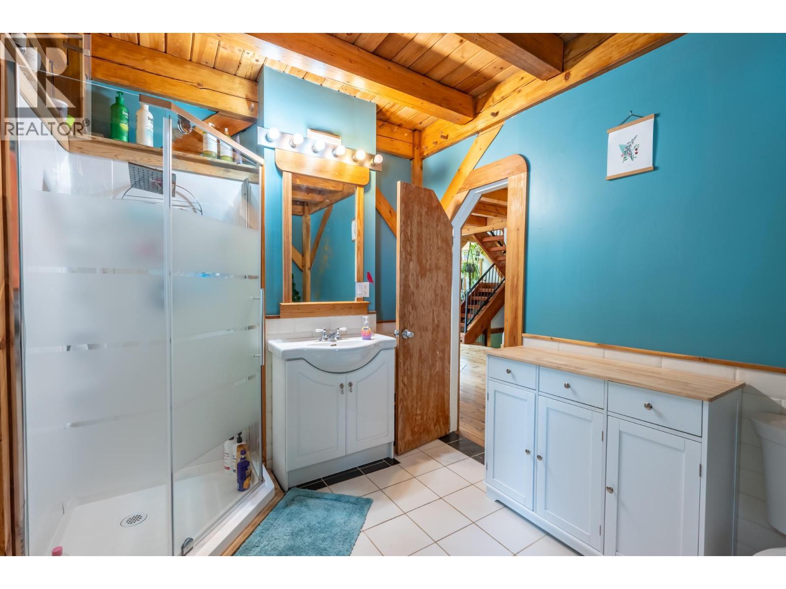 2360 TRANS CANADA N HIGHWAY - 29