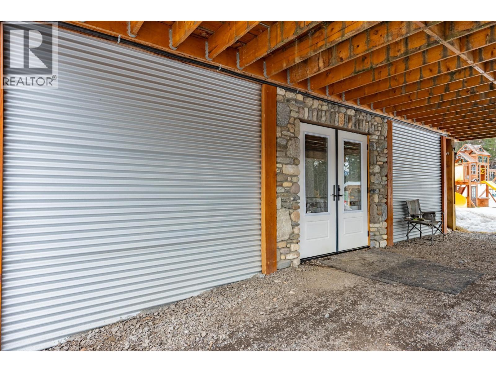 2360 TRANS CANADA N HIGHWAY - 61