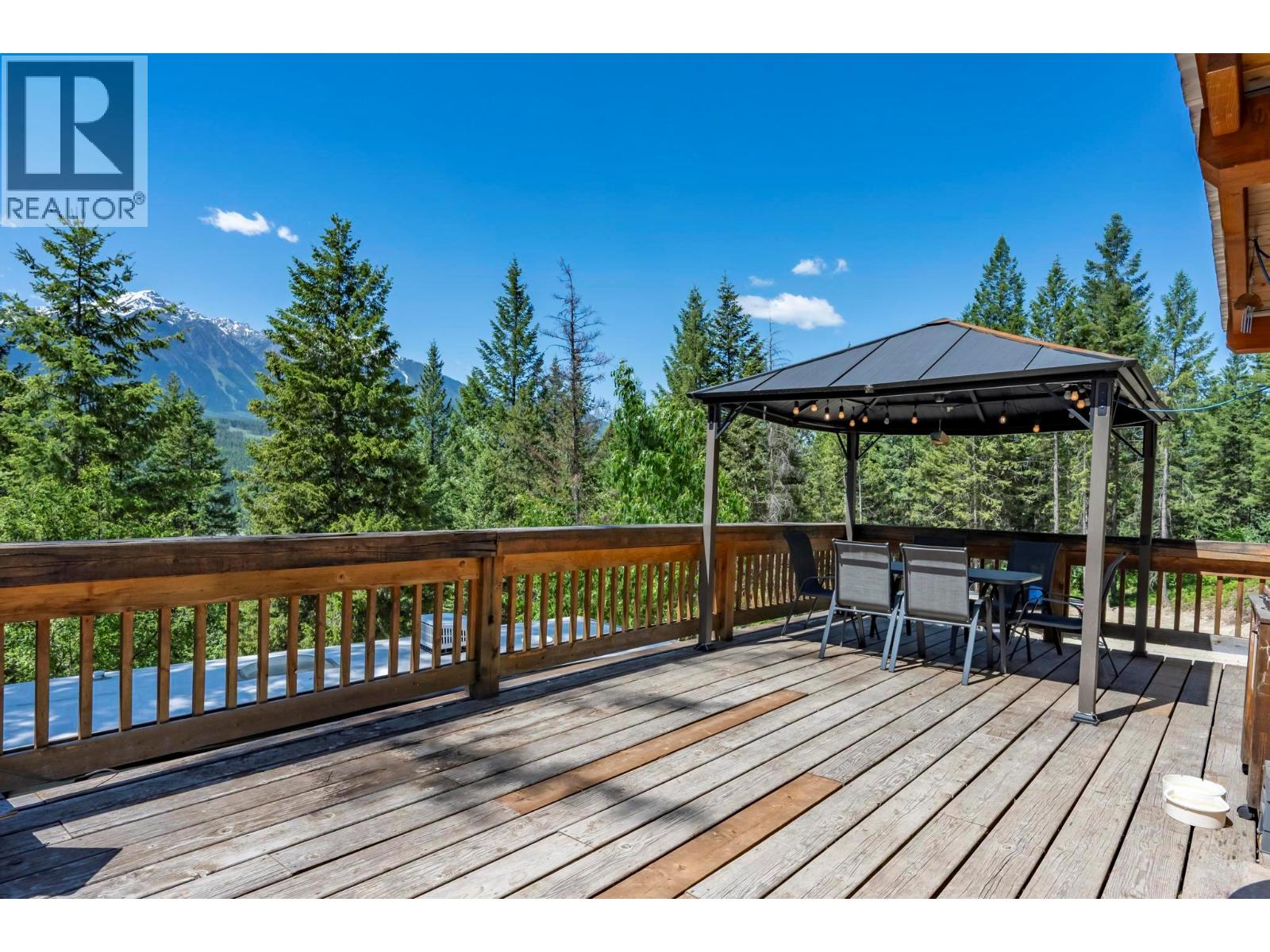 2360 TRANS CANADA N HIGHWAY - 75